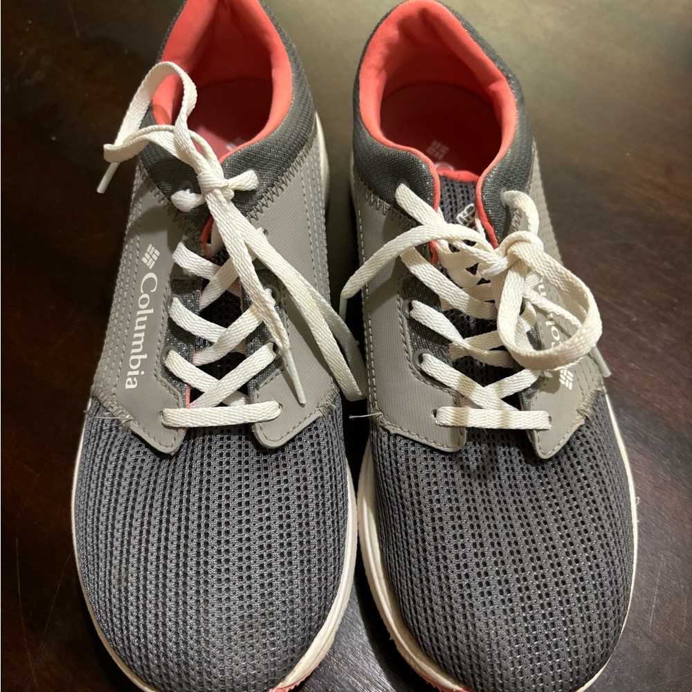 Women’s Columbia tennis shoes 👟